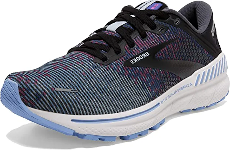 The 8 Best Running Shoes For Bad Knees, According To A Podiatrist