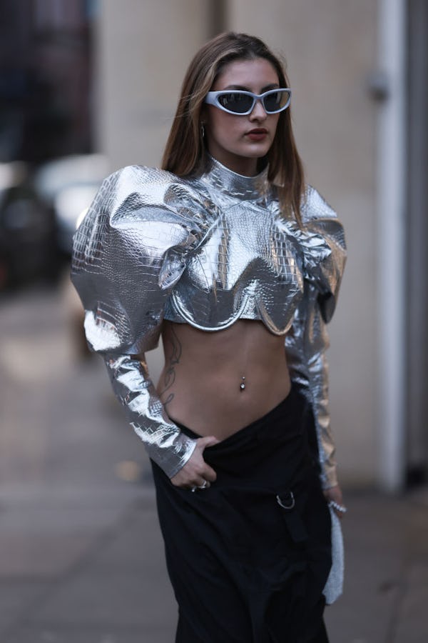 A belly button ring spotted at London Fashion Week 2023.