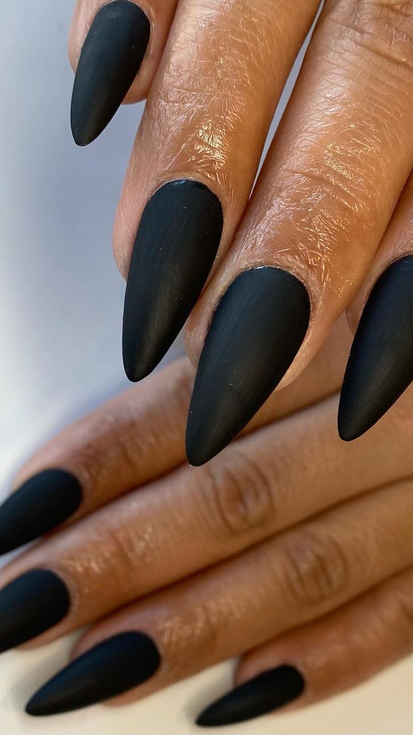Minimalist Matte Nails for a Cool Edge