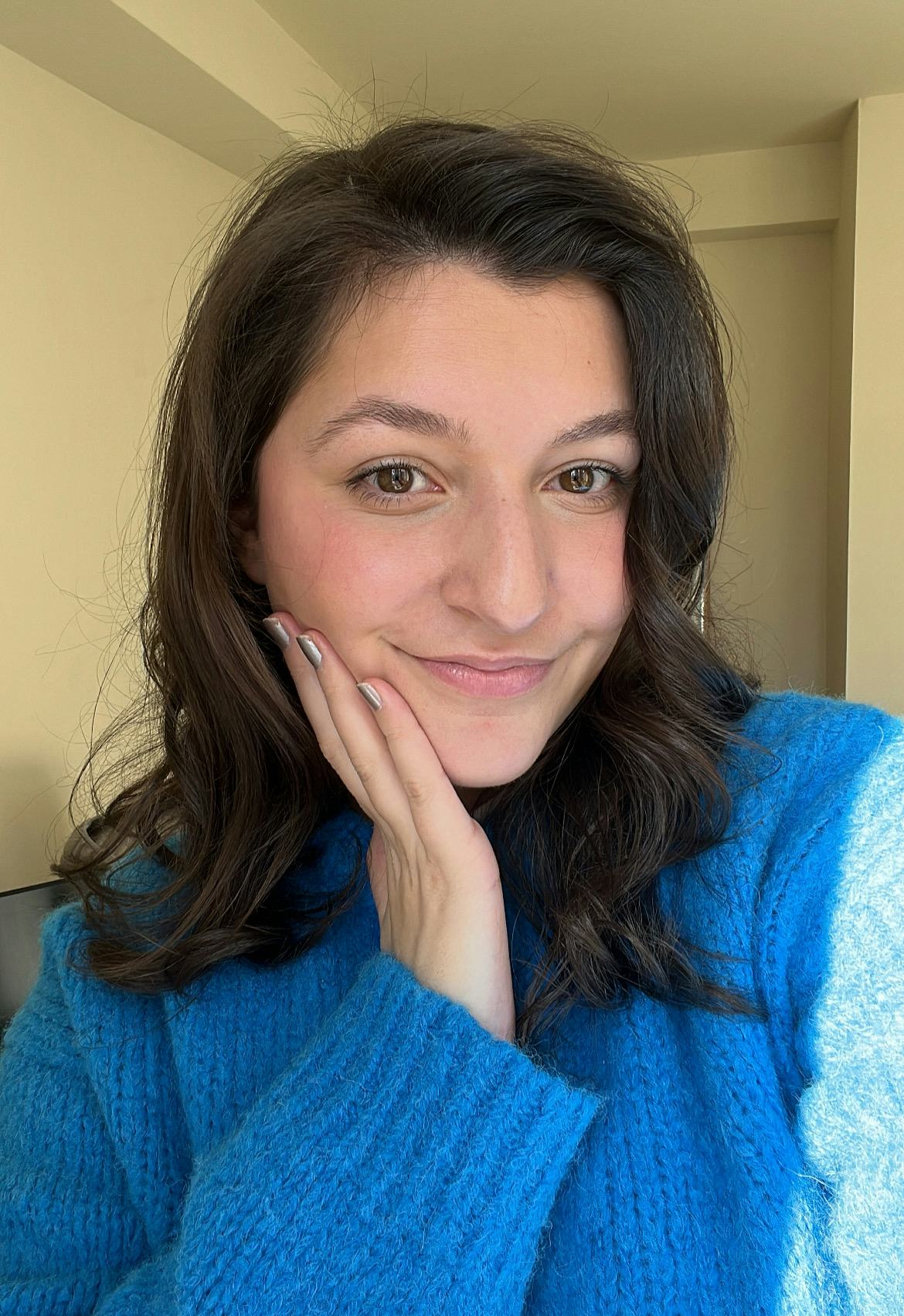 maggie haddad wearing lengthening mascara