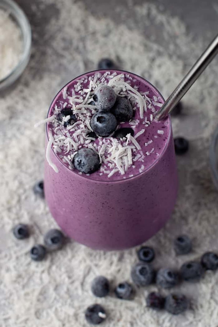 blueberry smoothie for spring