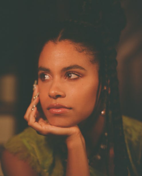 Zazie Beetz crystal nails at GQ awards