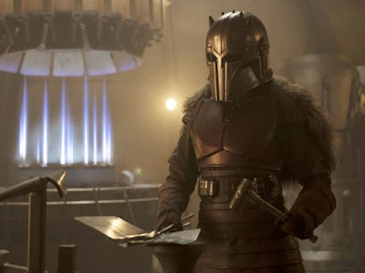 Grogu's New Mandalorian Armor: What The Rondel The Armorer Gives Him Is