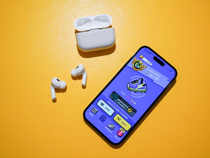 Run Legends on iPhone played with AirPods Pro and spatial audio