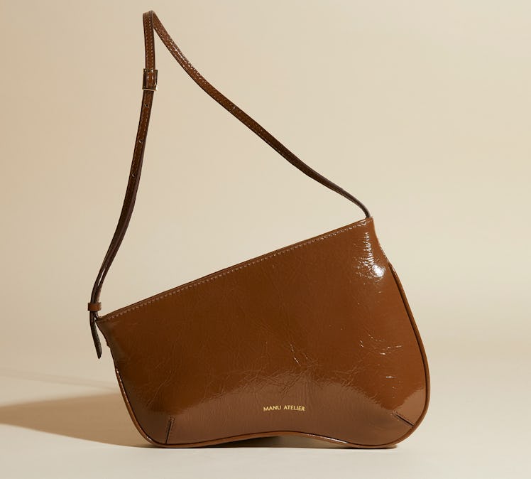 Manu Atelier Curve Mocha High Gloss Bag