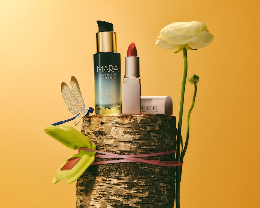 Bustle editors chose the 7 best clean beauty products of 2023.
