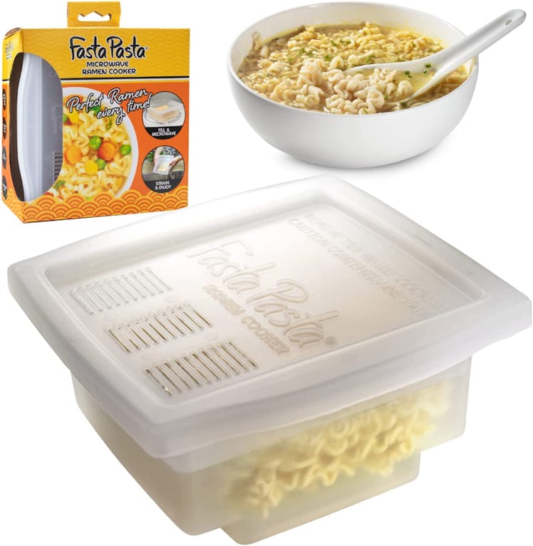 Fasta Pasta Microwave Ramen Cooker With Lid & Built-In Strainer