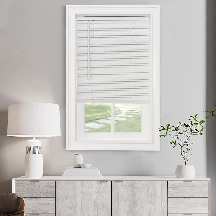 Achim Home Furnishings Cordless Mini Blind