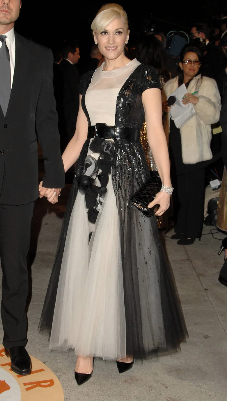 Karl Lagerfeld's Most Memorable Red Carpet Dresses Make Fashion History Karl Lagerfeld's Most Memorable Red Carpet Dresses Make Fashion History