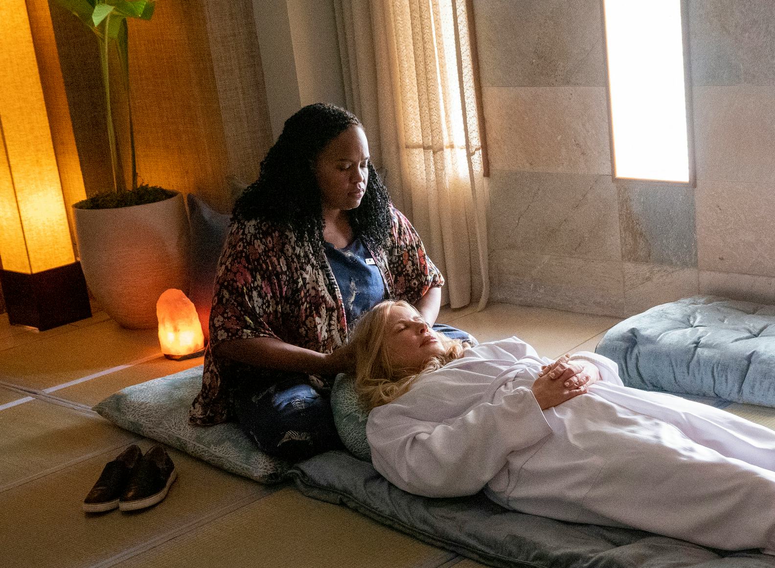 Natasha Rothwell and Jennifer Coolidge in &lsquo;The White Lotus.&rsquo; Photo via HBO