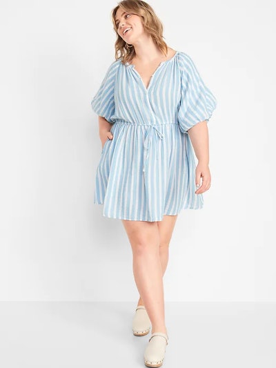 Need Mother's Day outfit ideas? Try this blue striped mini shirt dress that ties at the waist.