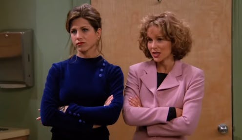 Jennifer Aniston as Rachel Green & Jennifer Grey as Mindy Hunter in 'Friends' Season 1