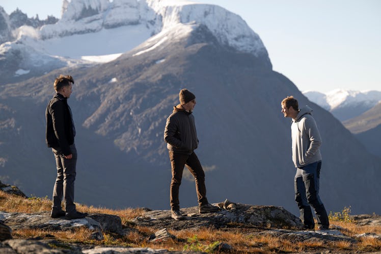 Kendall, Roman, and Lukas Matsson discuss the deal at the top of the mountain, which is a 'Successio...