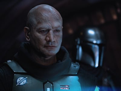 Boba Fett (Temuera Morrison) and Din Djarin (Pedro Pascal) in The Mandalorian