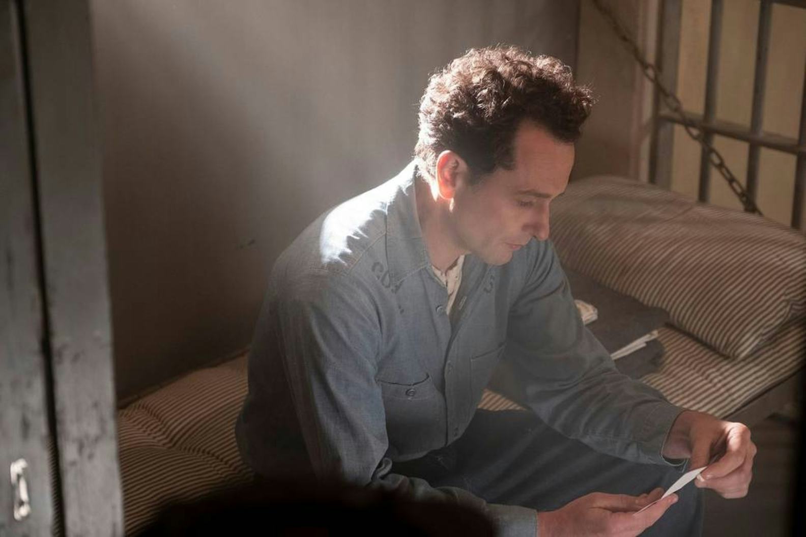 Matthew Rhys in &lsquo;Perry Mason.&rsquo; Photo via HBO