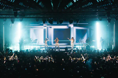 FLO’s Creative Director On The Making Of Their Throwback Debut Tour