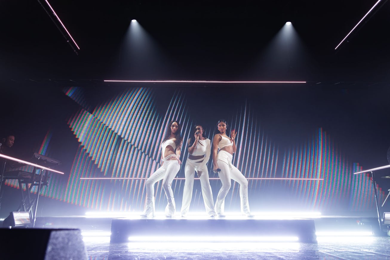 FLO’s Creative Director On The Making Of Their Throwback Debut Tour