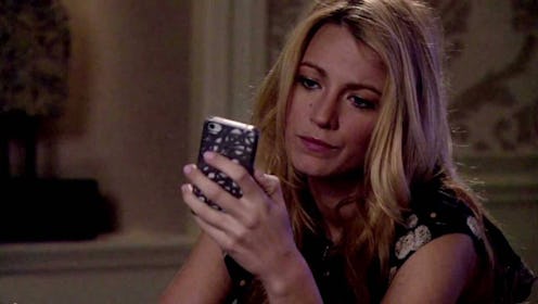 16 Years Ago, Serena Van Der Woodsen Threw Her Phone Away & It’s Still A Mood