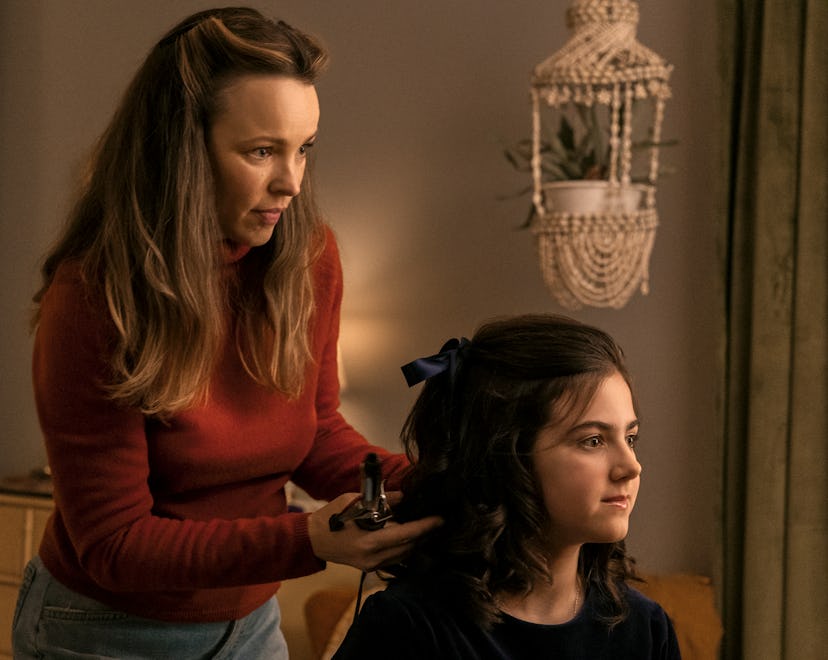 Rachel McAdams as Barbara Simon and Abby Ryder Fortson as Margaret in 'Are You There God? It's Me, M...