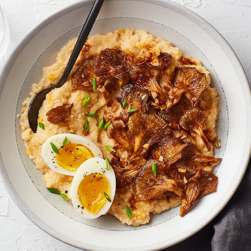 cheesy grits with seared mushrooms