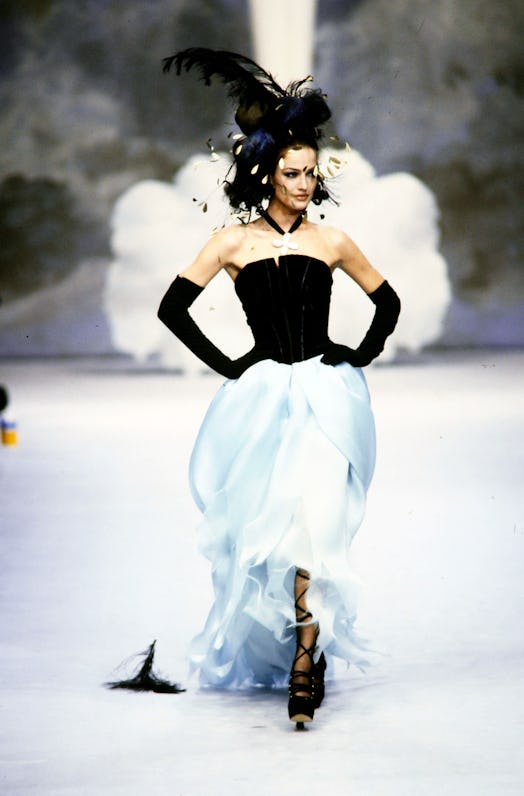 Chanel Spring 1992 Couture Runway Show - 25 Jul 1992 Model Karen Mulder