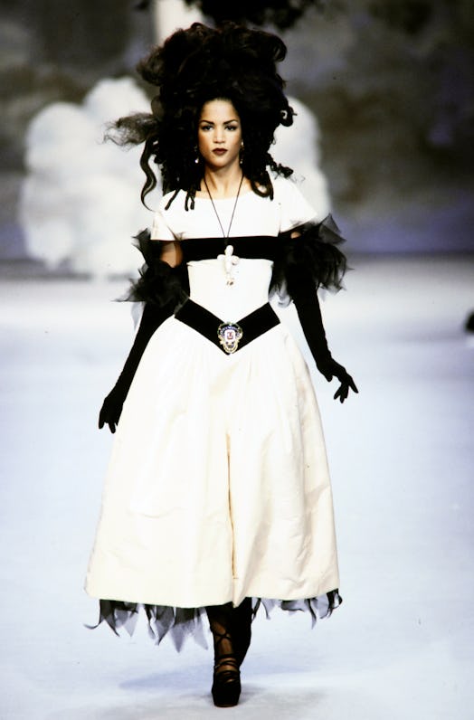 Chanel Spring 1992 Couture Runway Show Model Veronica Webb 