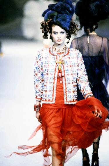 Chanel Spring 1992 Couture Runway Show - 25 Jul 1992 Model Shalom Harlow