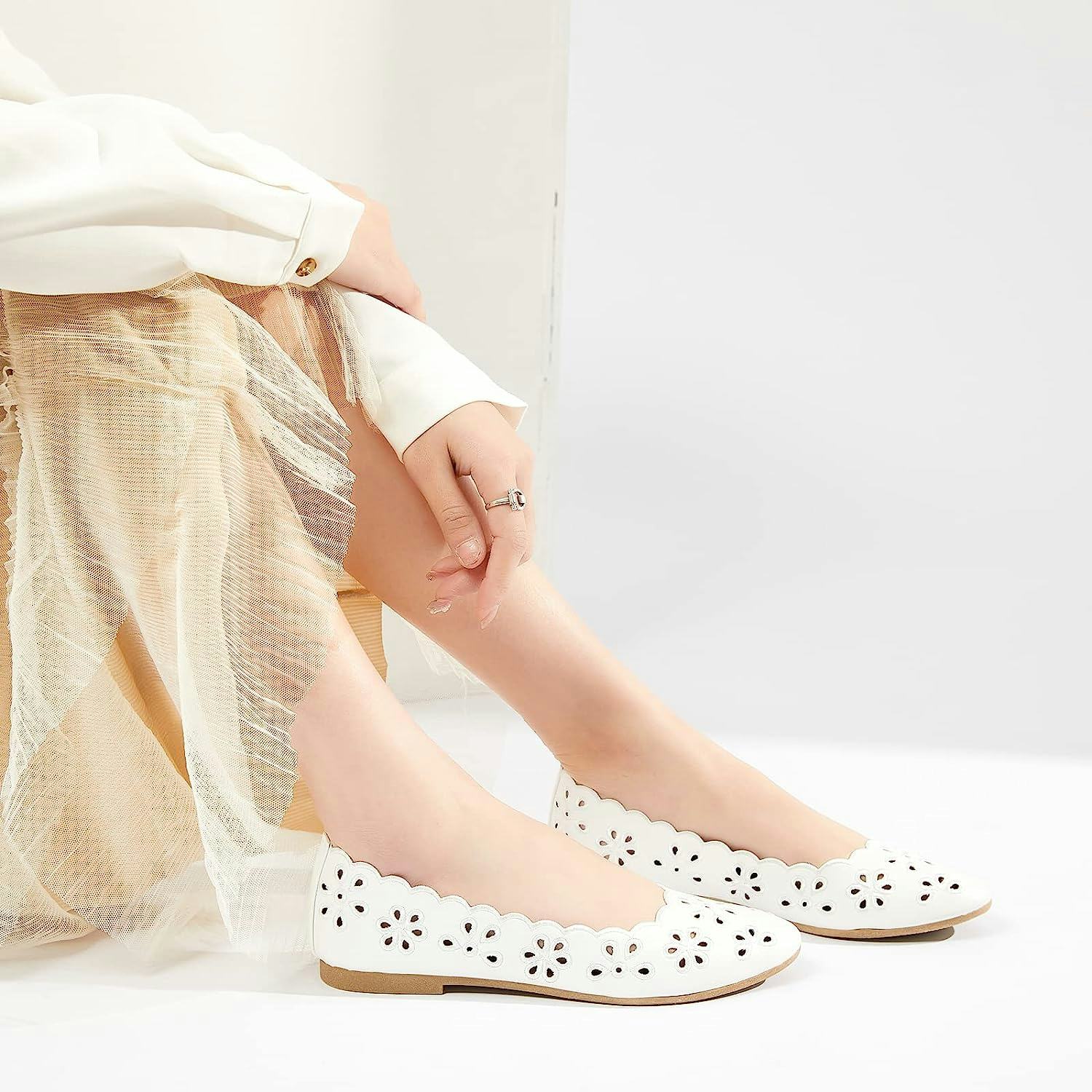 FRACORA PU Leather Floral Round Toe Ballet Flats