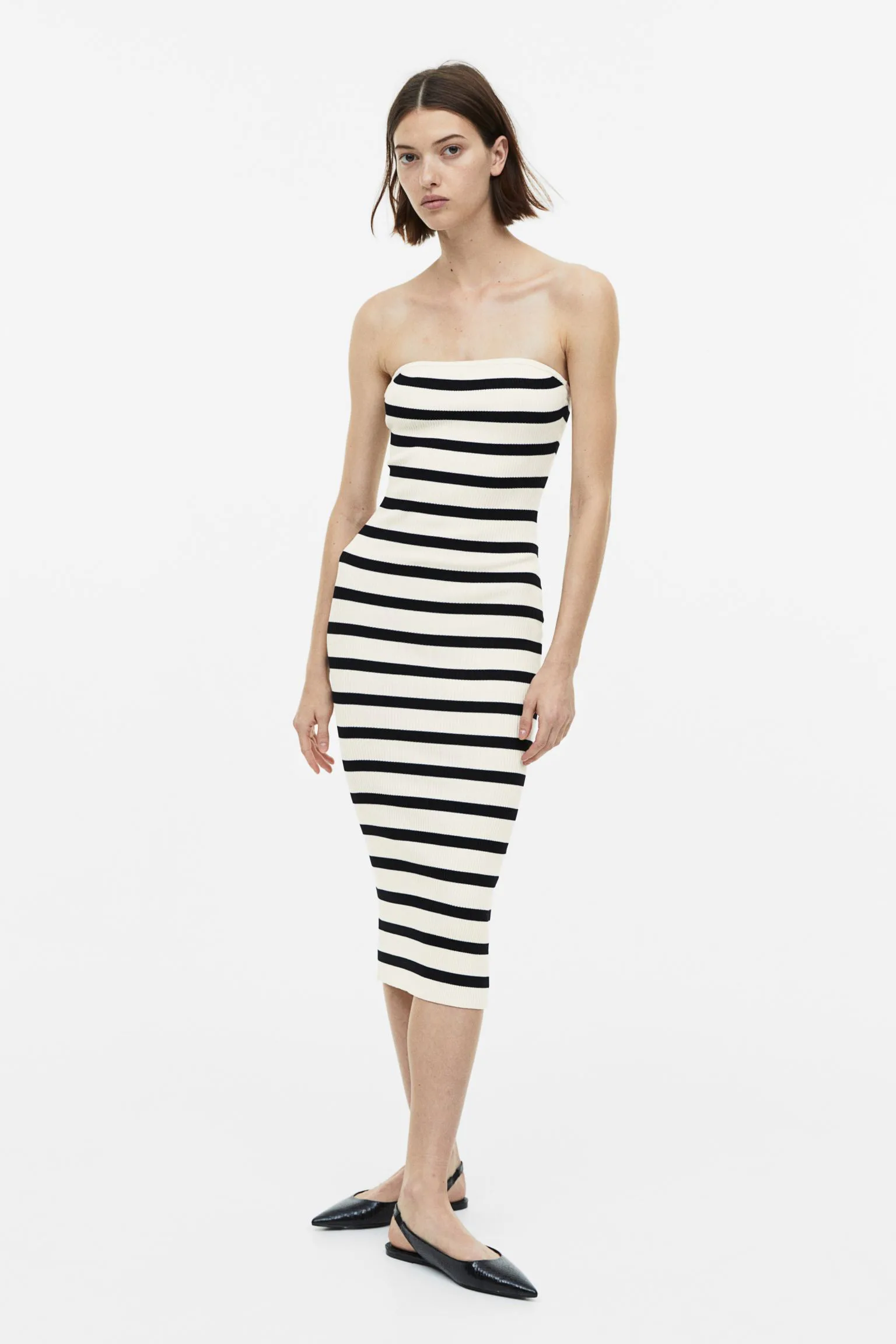 Tube Top Dresses Are Back In The Zeitgeist & Looking Chicer Than Ever