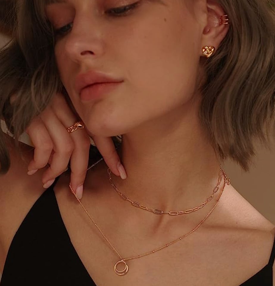 MEVECCO Layered Necklace