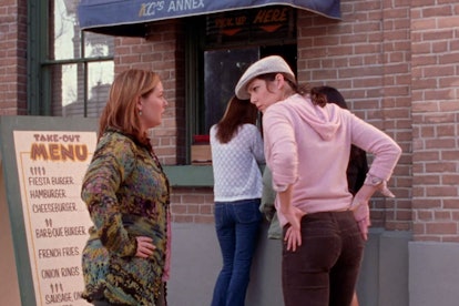 Lauren Graham and Melissa McCarthy as Lorelai Gilmore and Sookie St. James on Gilmore Girls.