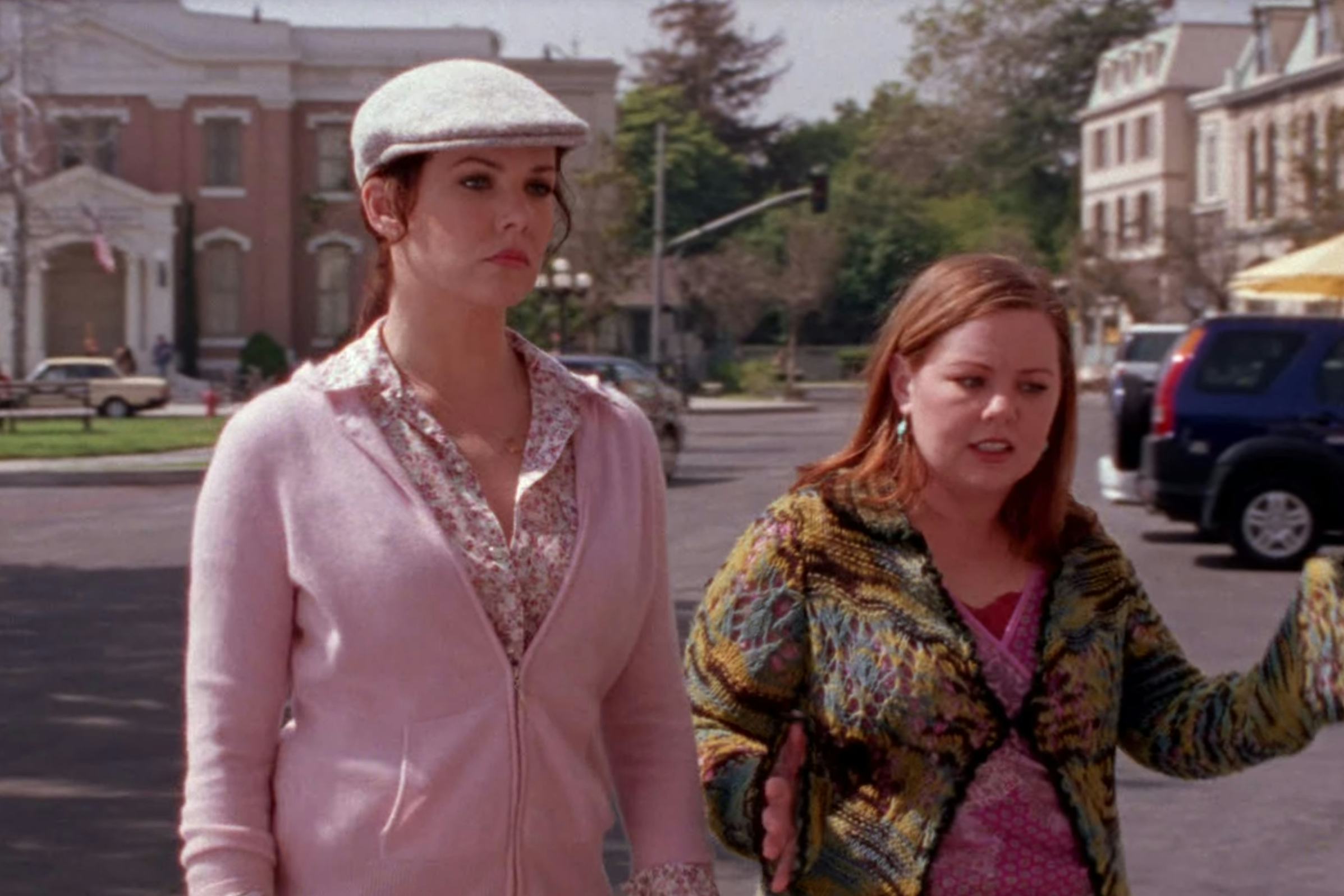 Lauren Graham and Melissa McCarthy as Lorelai Gilmore and Sookie St. James on Gilmore Girls.
