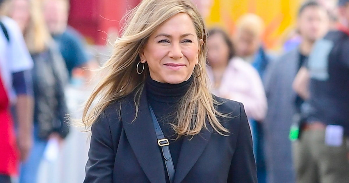 Jennifer Aniston's Everyday Handbags Are Proof Of Her Sensible Style