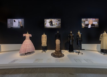 Inside 'Karl Lagerfeld: A Line of Beauty' Exhibition at the Metropolitan  Museum of Art