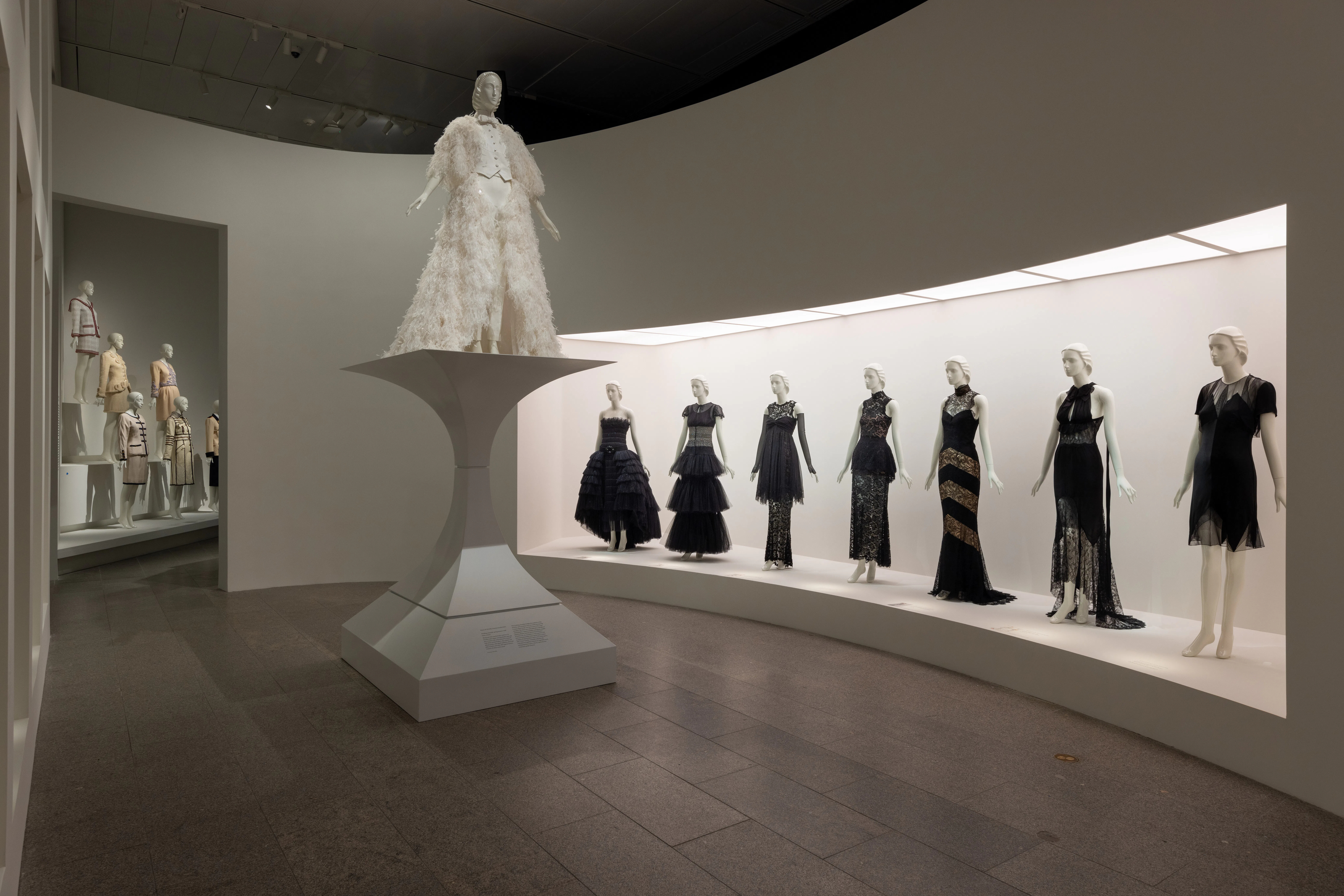 Inside 'Karl Lagerfeld: A Line of Beauty' Exhibition at the Metropolitan  Museum of Art