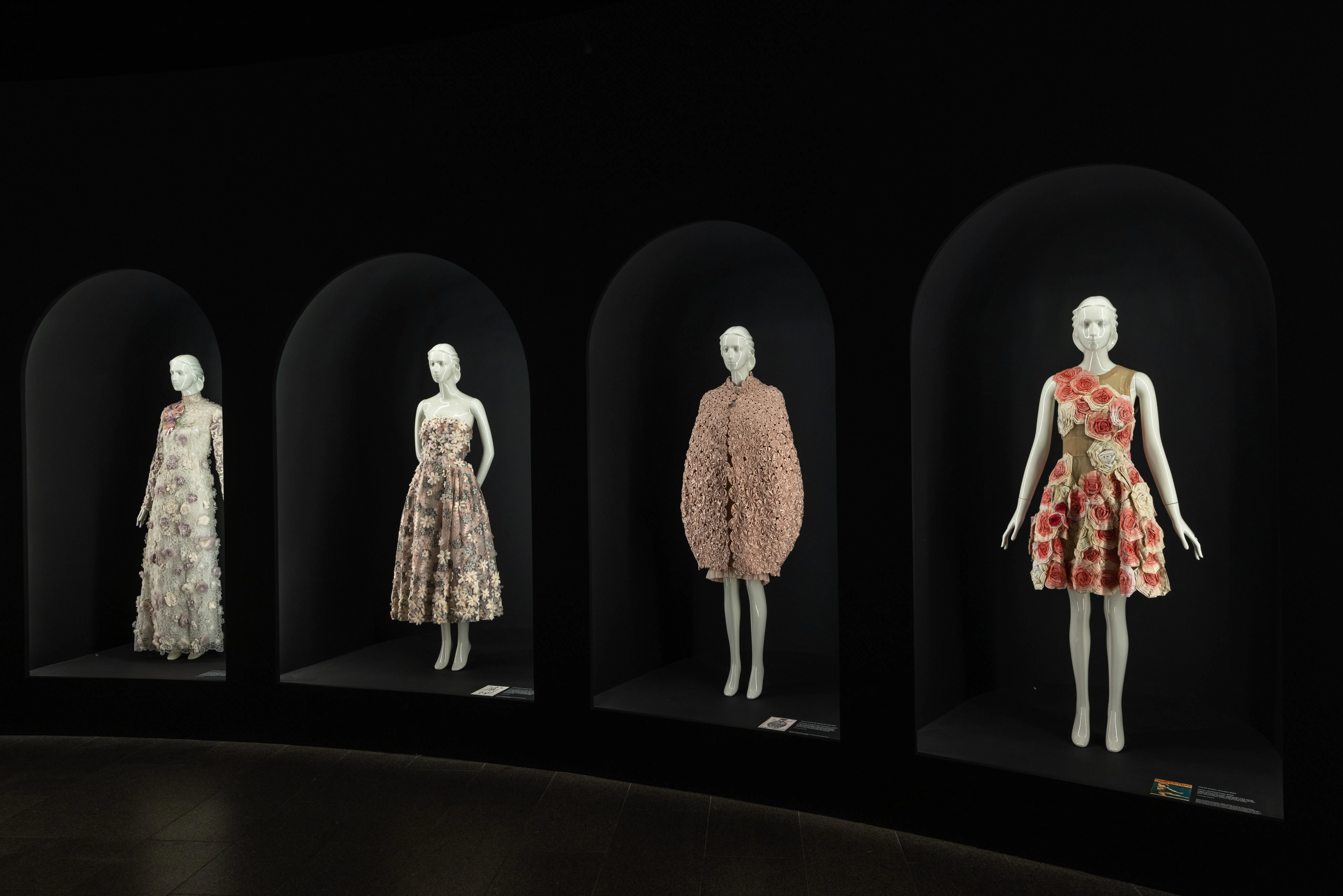 karl lagerfeld a line of beauty dresses Karl Lagerfeld: A Line of Beauty  Page 2  Design & Culture by Ed