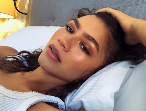 Zendaya brow highlight laying down