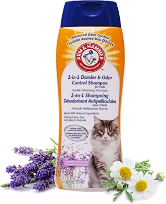 If you're looking for a deodorizing cat shampoo, consider this one with baking soda to absorb and co...
