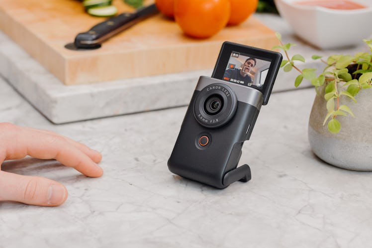 Canon PowerShot V10 compact vlogging camera