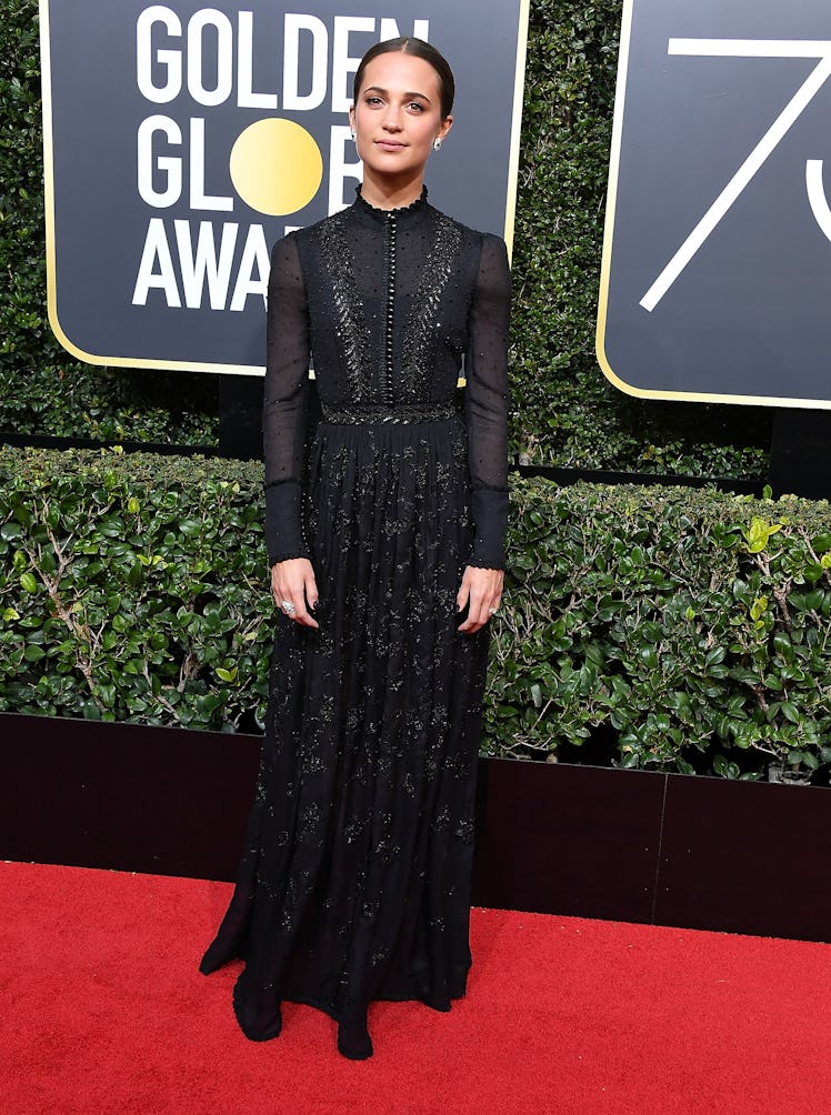 BEVERLY HILLS, CA - JANUARY 07: Alicia Vikander arrives at the 75th Annual Golden Globe Awards at Th...