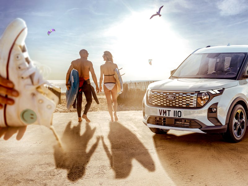 Ford E-Tourneo Courrir