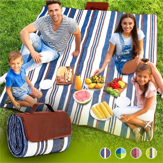 Scuddles Outdoor Blanket Tote