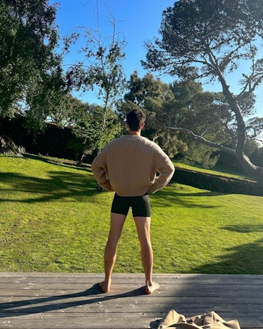Shawn Mendes in underwear. 