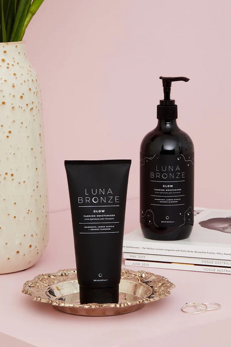 Luna Bronze Glow Gradual Tanning Moisturizer