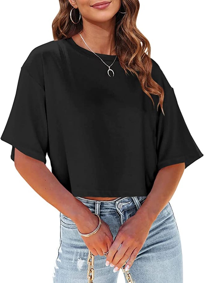 Tankaneo Half Sleeve Cropped T-Shirt