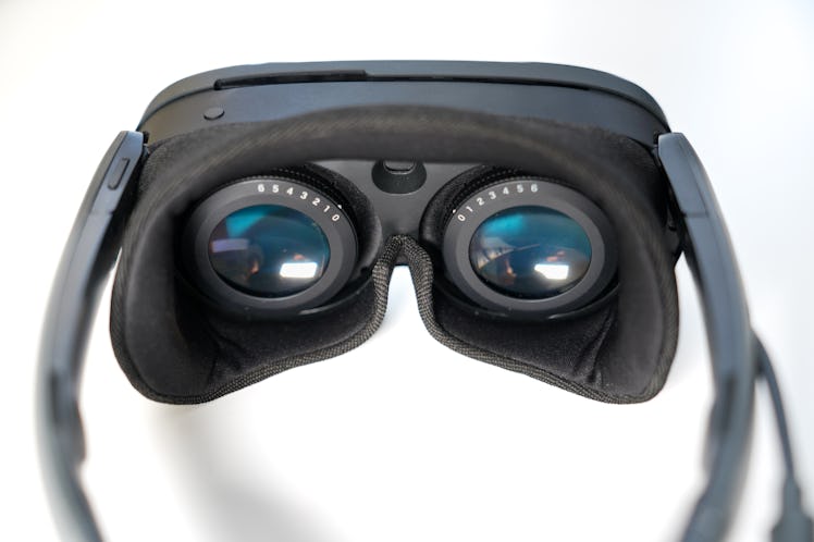 The diopters and lenses of the Vive XR Elite.