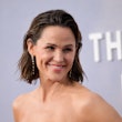 Jennifer Garner at the premiere of "The Last Thing He Told Me" 