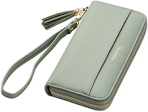 Travelambo Bifold Tassel Wristlet