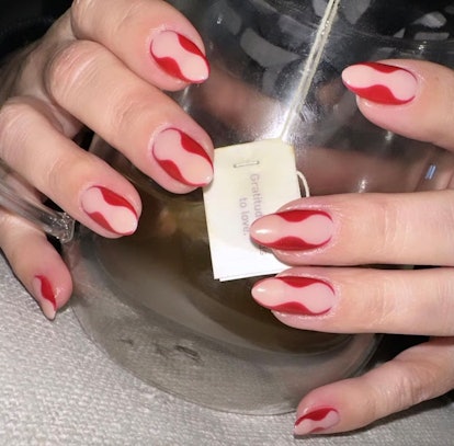 Kourtney Kardashian red hourglass nails