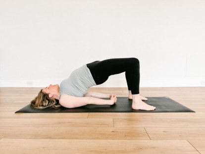 Travel Yoga: In-flight stretches, Post-Flight Poses, and Hotel